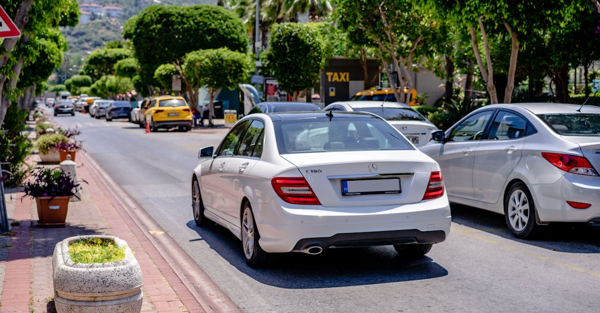découvrez tout ce qu'il faut savoir sur les frais de licence de taxi : coûts, démarches administratives, conseils et réglementation pour devenir chauffeur de taxi en toute légalité.