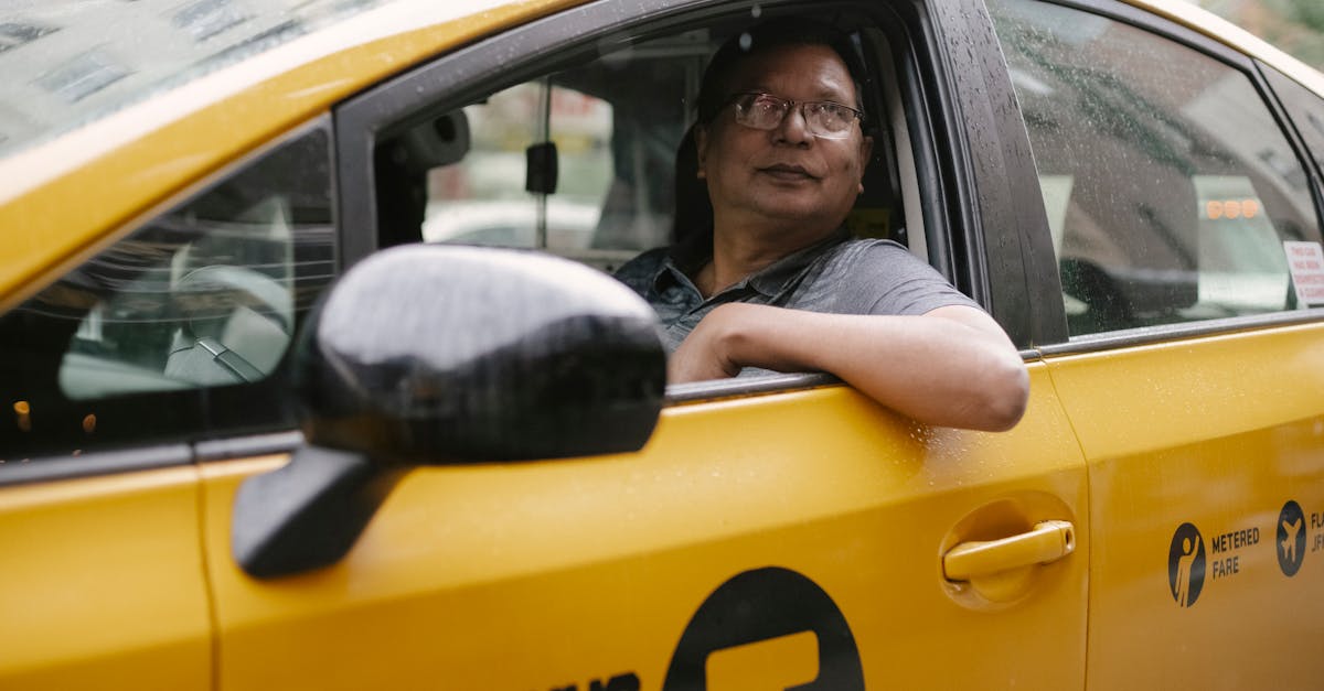 découvrez tout ce qu'il faut savoir sur les tarifs des taxis en 2025 : évolutions prévues, conseils pour économiser sur vos trajets et comparatif des prix dans les grandes villes françaises.