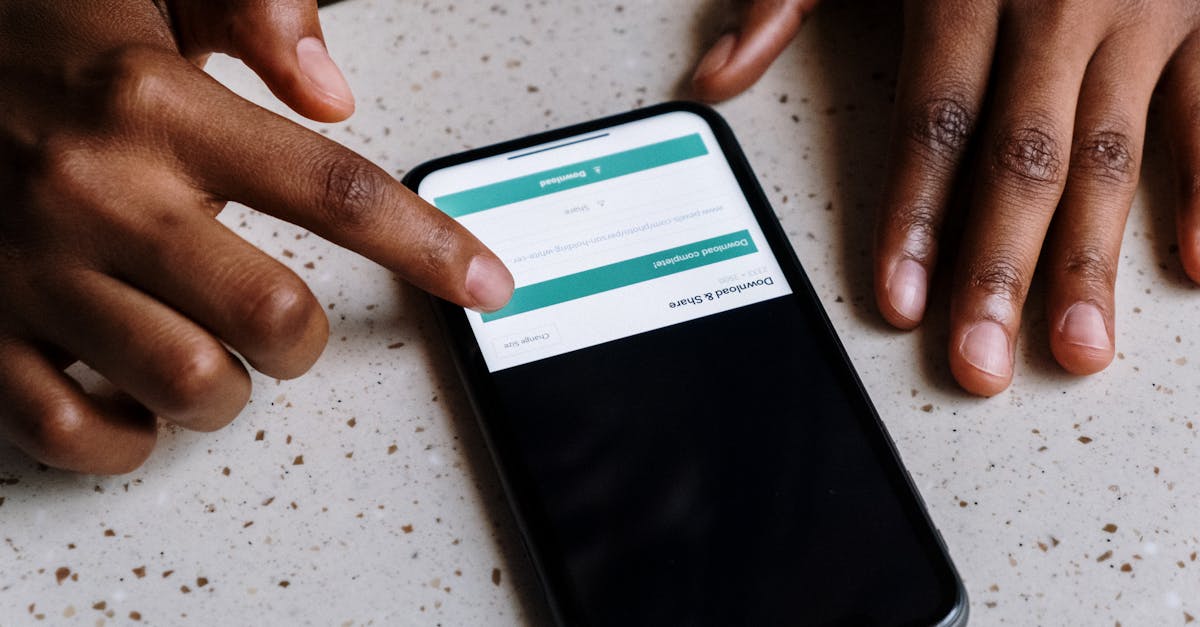 téléchargez notre application de taxi rapide et fiable pour réserver un trajet en quelques clics. disponible sur ios et android.