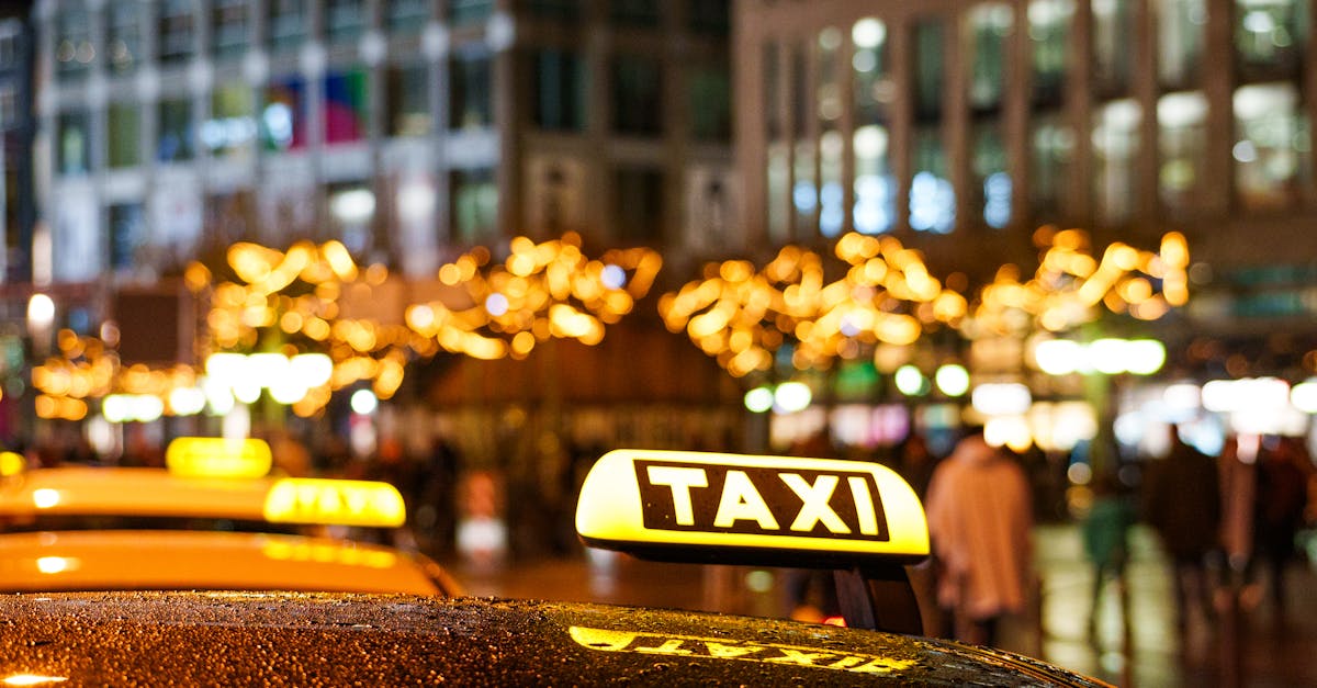 découvrez le concept de tarification dynamique dans les taxis, une méthode qui ajuste les tarifs en temps réel selon la demande et l'offre pour optimiser les courses.