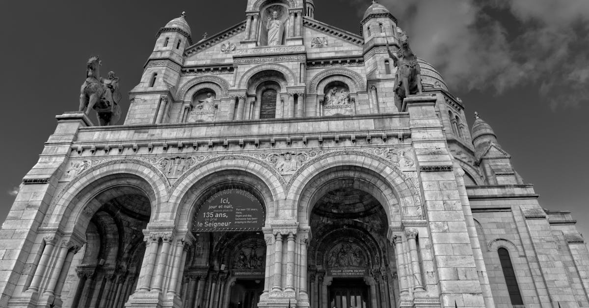 découvrez l'histoire fascinante des taxis à paris, de leurs origines à leur évolution moderne, et leur rôle dans la vie parisienne.