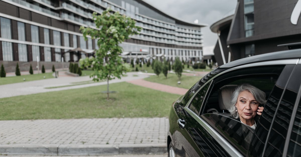 service de chauffeur privé pour un transport confortable, sûr et personnalisé. réservez votre chauffeur privé pour un trajet professionnel ou personnel.