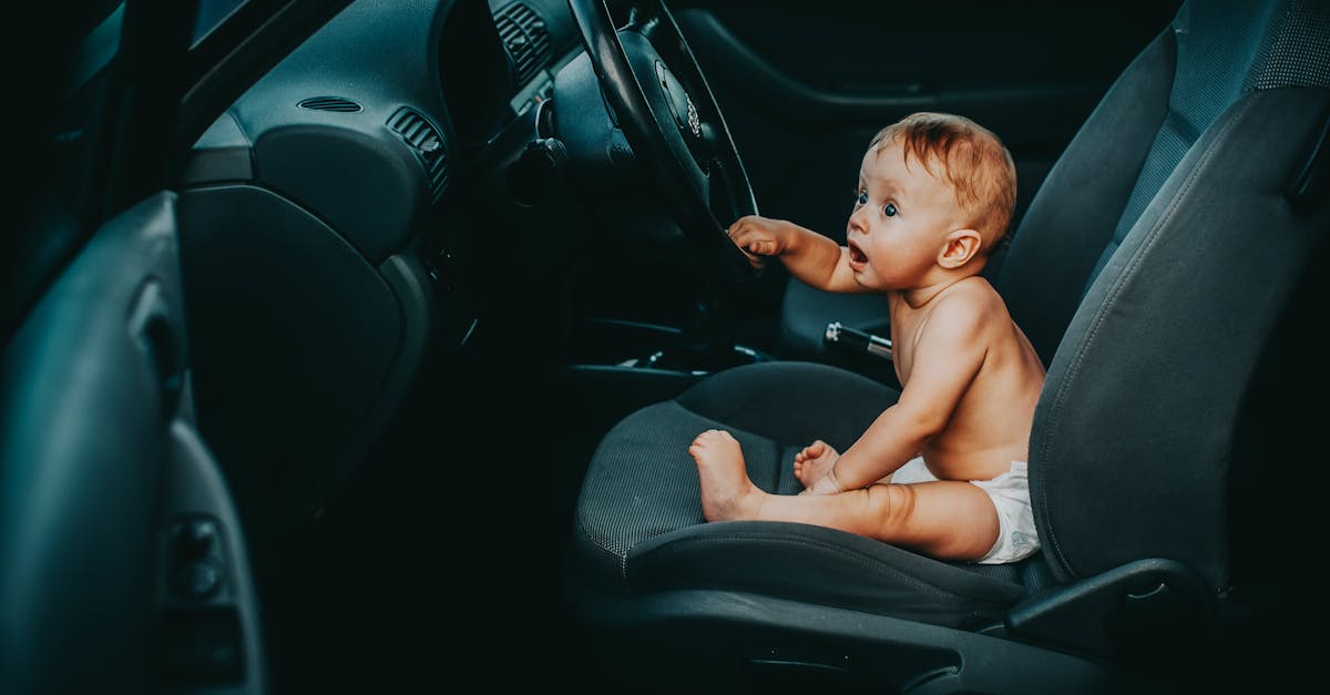 service de taxi avec siège bébé sécurisé, pour des déplacements confortables et en toute sécurité avec votre enfant.
