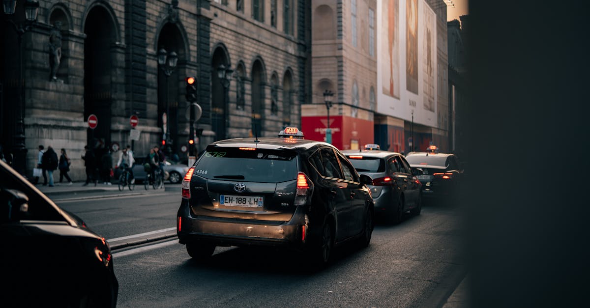 découvrez les taxis les plus rapides à paris pour vos déplacements urgents. réservez facilement et profitez d'un service rapide et fiable dans toute la capitale.