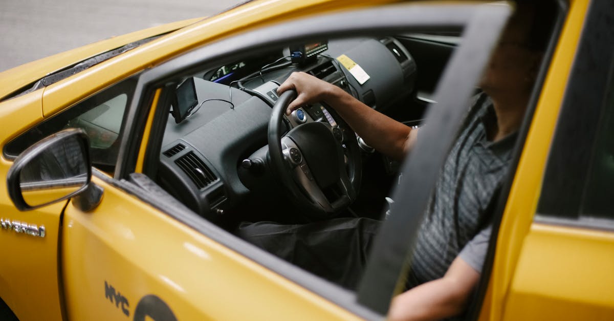 réservez facilement un taxi pour groupes nombreux avec notre service de réservation dédié. transport confortable et ponctuel garanti pour tous vos déplacements en groupe.