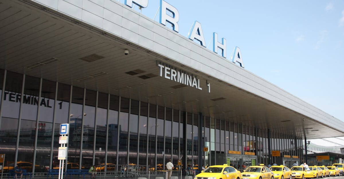 réservez facilement un taxi international 24h/24 pour vos déplacements à l'étranger avec notre service fiable et rapide.