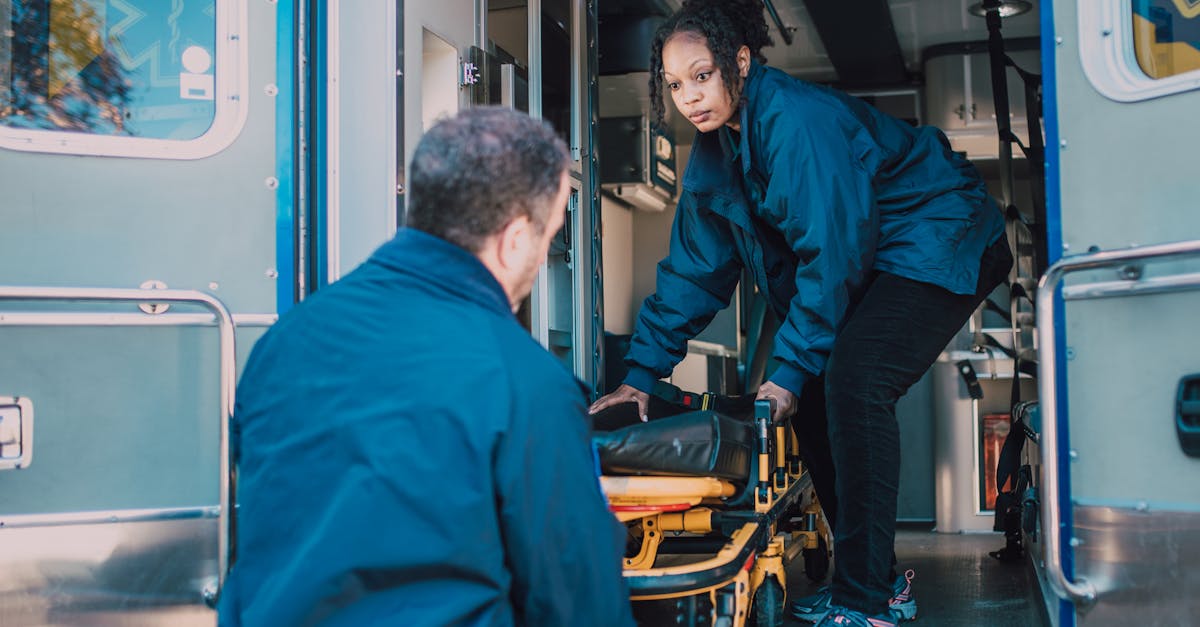 service de transport médical sécurisé et adapté pour les patients, assurant confort et ponctualité lors de leurs déplacements vers les établissements de santé.