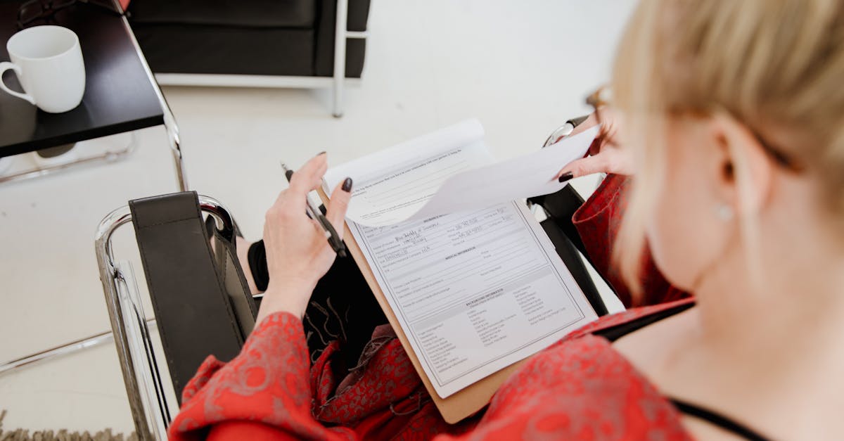 découvrez les démarches administratives essentielles pour les services de taxi : licences, réglementations et formalités à suivre.