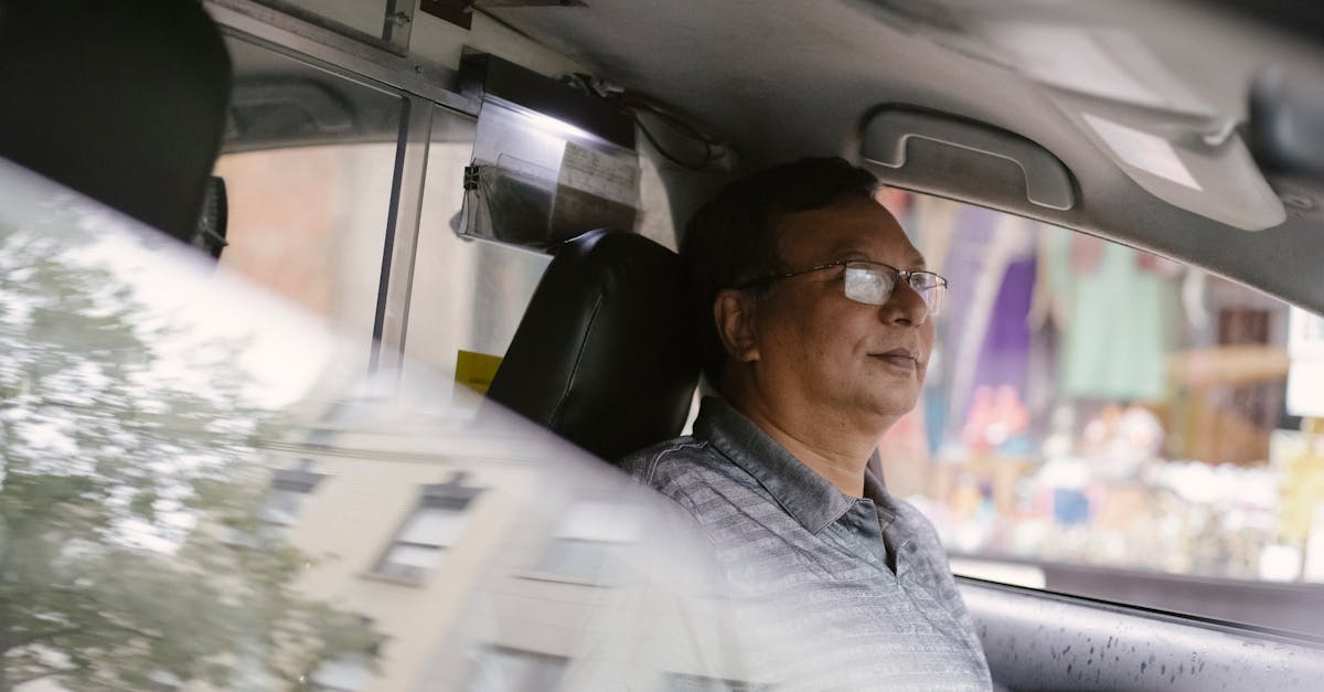 évaluez et découvrez les meilleurs chauffeurs de taxi grâce à notre système de notation fiable et transparent.